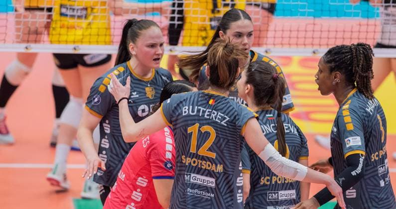 28.03.2024 Suhl- Sporthalle Wolfsgrube Volleyball VfB Suhl LottoThürungen : SC Potsdam -Punktgewinn bei derPotsdammer Mannschaft - Aktion