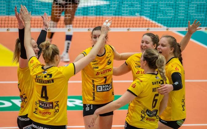 28.03.2024 Suhl- Sporthalle Wolfsgrube Volleyball VfB Suhl LottoThürungen : SC Potsdam -Punktgewinn bei der Suhler Mannschaft- Aktion