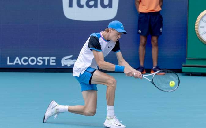 Jannik Sinner from Italy hits a two handed backhand shot Daniil Medvedev during the Miami Open men s semifinals at the Hard Rock Stadium in Miami Gardens, Florida on Friday, March 29, 2024. Sinner defeated Medvedev 6-1, 6-2 advancing to the Men s final. Photos By Gary I Rothstein UPI  MIA20240329106 GaryxIxRothstein
