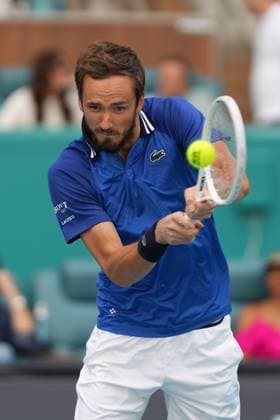 MIAMI GARDENS, FL - MARCH 29: Danil Medvedev in action during the men™s singles semifinals of the Miami Open on March 29, 2024, at Hard Rock Stadium in Miami Gardens, FL. (Photo by Andrew Patron Icon Sportswire) TENNIS: MAR 29 Miami Open EDITORIAL USE ONLY Icon2403290698