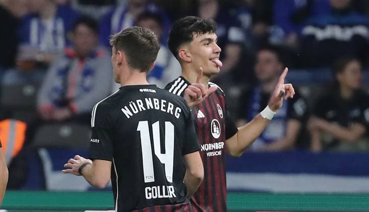 Benjamin Goller, Can Uzun jubelt nach 0:1 Freude Emotion Jubel Fußball Fussball DFL 2.Bundesliga Herren 27.Spieltag Saison 2023 2024 30.03.2024 Hertha BSC Berlin vs. 1.FC Nürnberg FCN DFL regulations prohibit any use of photographs as image sequences and or quasi-video