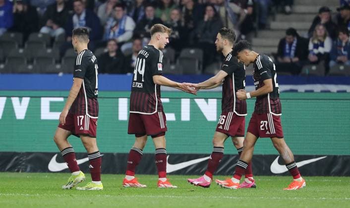 2.v.r. Lukas Schleimer jubelt nach 0:2 mit Jens Castrop, Finn Jeltsch, Nathaniel Brown Freude Emotion Jubel Fußball Fussball DFL 2.Bundesliga Herren 27.Spieltag Saison 2023 2024 30.03.2024 Hertha BSC Berlin vs. 1.FC Nürnberg FCN DFL regulations prohibit any use of photographs as image sequences and or quasi-video