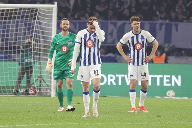 DEU, DFL, 2. FBL, Hertha BSC vs. 1.FC Nuernberg, 30.03.2024, Berliner Olympiastadion, Berlin, DEU, DFL, 2. FBL, Hertha BSC vs. 1.FC Nuernberg, im Bild Marius Gersbeck (Hertha BSC Berlin 35), Pascal Klemens (Hertha BSC Berlin 41), Linus Gechter (Hertha BSC Berlin 44) DFL - regulations prohibit any use of Photographs as image sequences and or quasi-video Foto: Juergen Engler nordphoto GmbH
