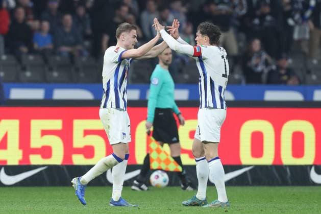 30.03.2024, xtgx, Fussball - 2.Bundesliga, Hertha BSC Berlin - 1.FC Nuernberg emspor, v.l. Marten Winkler (Hertha, 22), Fabian Reese (Hertha, 11) Jubel, Torjubel, jubelt ueber das Tor, celebrate the goal, celebration (DFL DFB REGULATIONS PROHIBIT ANY USE OF PHOTOGRAPHS as IMAGE SEQUENCES and or QUASI-VIDEO) Berlin