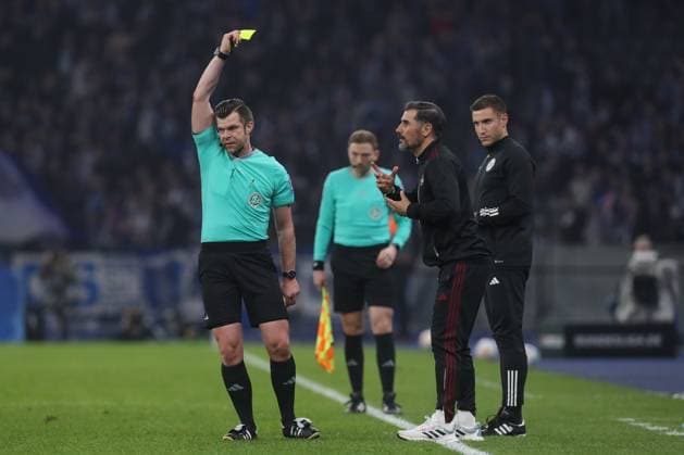30.03.2024, xtgx, Fussball - 2.Bundesliga, Hertha BSC Berlin - 1.FC Nuernberg emspor, v.l. Cristian Fiel (Nuernberg, Trainer) Gelbe Karte, yellow card (DFL DFB REGULATIONS PROHIBIT ANY USE OF PHOTOGRAPHS as IMAGE SEQUENCES and or QUASI-VIDEO) Berlin