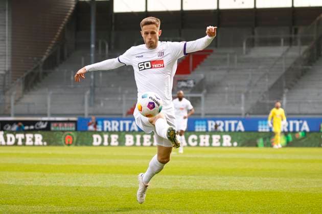 31.03.2024, xavx, Fussball 2.Bundesliga, SV Wehen Wiesbaden - VfL Osnabrück emspor, v.l. Jannes Wulff (VfL Osnabrück) (DFL DFB REGULATIONS PROHIBIT ANY USE OF PHOTOGRAPHS as IMAGE SEQUENCES and or QUASI-VIDEO) Wiesbaden