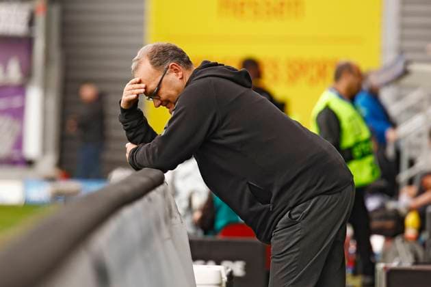 31.03.2024, xavx, Fussball 2.Bundesliga, SV Wehen Wiesbaden - VfL Osnabrück emspor, v.l. Nico Schaefer, Geschäftsführer Marketing und Kommunikation (SV Wehen Wiesbaden) enttaeuscht, enttaeuscht schauend, dissapointed (DFL DFB REGULATIONS PROHIBIT ANY USE OF PHOTOGRAPHS as IMAGE SEQUENCES and or QUASI-VIDEO) Wiesbaden