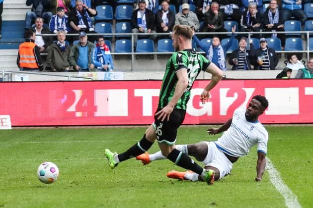 Torschütze Cedric Teuchert (Hannover 96,36) trifft zum 0-3 - 2. Fußball Bundesliga Saison 2023-2024 1. FC Magdeburg vs. Hannover 96 in der MDCC Arena in Magdeburg - Aktion,Fußball,Mann,Männer,Deutschland,31.03.2024