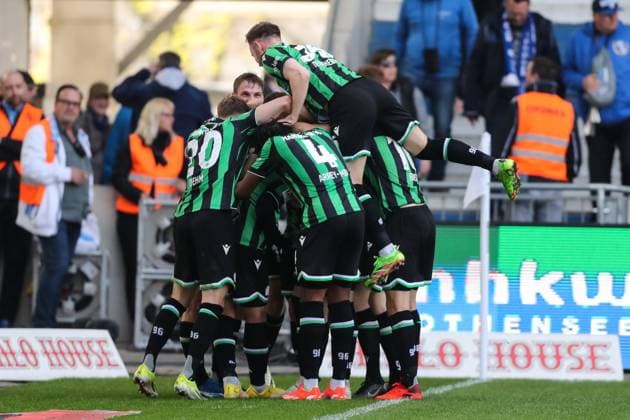 Torjubel - Torschütze Sei Muroya (Hannover 96,21) trifft zum 0-2 - 2. Fußball Bundesliga Saison 2023-2024 1. FC Magdeburg vs. Hannover 96 in der MDCC Arena in Magdeburg - Aktion,Fußball,Mann,Männer,Deutschland,31.03.2024