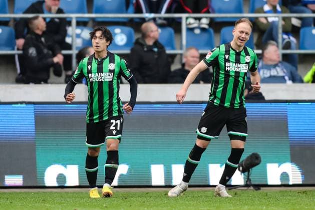 Torjubel - Torschütze Sei Muroya (Hannover 96,21) trifft zum 0-2 mit Havard Nielsen (Hannover 96,16) - 2. Fußball Bundesliga Saison 2023-2024 1. FC Magdeburg vs. Hannover 96 in der MDCC Arena in Magdeburg - Aktion,Fußball,Mann,Männer,Deutschland,31.03.2024
