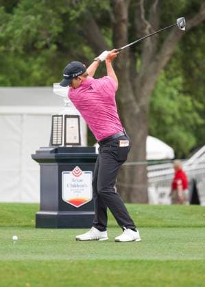 HOUSTON, TX - MARCH 31: Jacob Bridgeman (USA) prepares to hit his tee shot on 1 during the final round of the PGA, Golf Herren Texas Children™s Houston Open at Memorial Park Golf Course on March 31, 2024 in Houston, Texas. (Photo by Leslie Plaza Johnson Icon Sportswire) GOLF: MAR 31 PGA Texas Children s Houston Open EDITORIAL USE ONLY Icon240331007