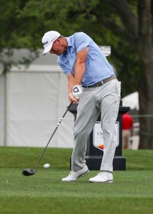 HOUSTON, TX - MARCH 31: Tom Hoge (USA) hits his tee shot on 1 during the final round of the PGA, Golf Herren Texas Children™s Houston Open at Memorial Park Golf Course on March 31, 2024 in Houston, Texas. (Photo by Leslie Plaza Johnson Icon Sportswire) GOLF: MAR 31 PGA Texas Children s Houston Open EDITORIAL USE ONLY Icon240331011