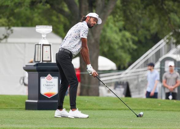 HOUSTON, TX - MARCH 31: Akshay Bhatia (USA) prepares to hit his tee shot on 1 during the final round of the PGA, Golf Herren Texas Children™s Houston Open at Memorial Park Golf Course on March 31, 2024 in Houston, Texas. (Photo by Leslie Plaza Johnson Icon Sportswire) GOLF: MAR 31 PGA Texas Children s Houston Open EDITORIAL USE ONLY Icon240331039
