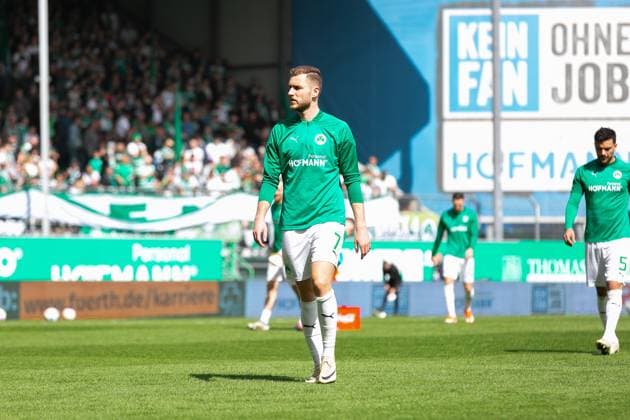 Fußball I Herren I Saison 2023-2024 I 2. Bundesliga I 27. Spieltag I SpVgg Greuther Fürth - Hamburger SV I 31.03.2024 Dennis Srbeny (7, SpVgg Greuther Fürth) im Fokus. Fürth Sportpark Ronhof Bayern Deutschland