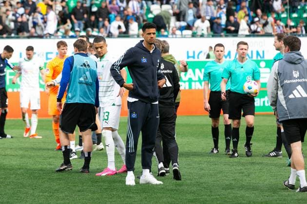 Fußball I Herren I Saison 2023-2024 I 2. Bundesliga I 27. Spieltag I SpVgg Greuther Fürth - Hamburger SV I 31.03.2024 Robert Glatzel (9, Hamburger SV) im Fokus. Fürth Sportpark Ronhof Bayern Deutschland
