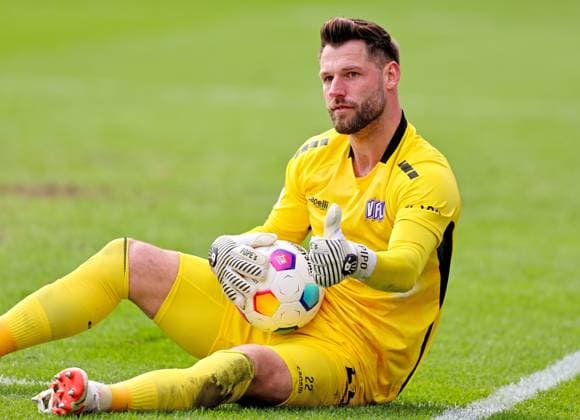 Fussball - 2. BL - SV Wehen Wiesbaden - VfL Osnabrück - 31.03.24, Hielt die Null - Keeper Philipp Kühn (Osnabrück), -