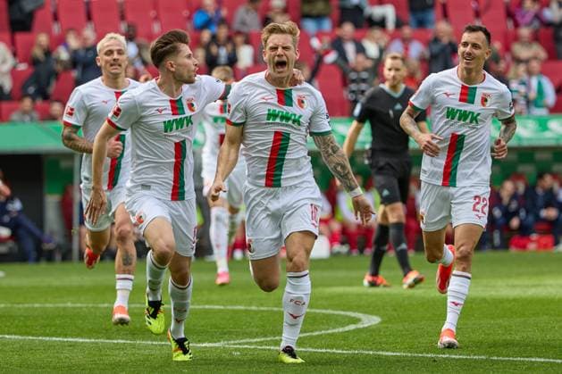 Bilder des Jahres 2024, Sport 03 März Sport Themen der Woche KW13 Sport Bilder des Tages Torjubel, jubelt nach seinem Treffer zum 1:0 von Elvis Rexhbecaj (FC Augsburg), Torschuetze Arne Maier (FC Augsburg) und Amaral Borduchi Lago (FC Augsburg) v-l, FC Augsburg vs. 1. FC Koeln, Fussball, 1. Bundesliga, 27. Spieltag, 31.03.2024 DFB regulations prohibit any use of photographs as image sequences and or quasi-video Augsburg Bayern Deutschland *** Goal celebration, cheers after his goal to 1 0 by Elvis Rexhbecaj FC Augsburg , Goal scorers Arne Maier FC Augsburg and Amaral Borduchi Lago FC Augsburg v l, FC Augsburg vs 1 FC Koeln, Football, 1 Bundesliga, 27 Matchday, 31 03 2024 DFB regulations prohibit any use of photographs as image sequences and or quasi video Augsburg Bayern Germany Copyright: xkolbert-press PeterxFastlx