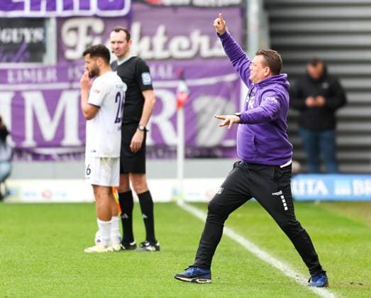 Fussball - 2. BL - SV Wehen Wiesbaden - VfL Osnabrück - 31.03.24, Trainer Uwe Koschinat (Osnabrück), -
