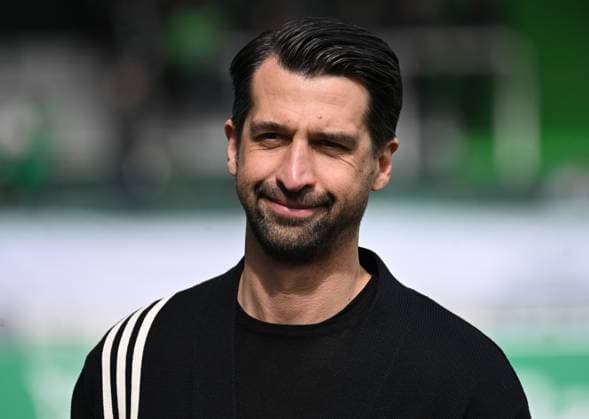 31.03.2024, xjhx, Fussball 2.Bundesliga, Spvgg Greuther Fuerth - Hamburger SV emspor, v.l. Sportdirektor Jonas Boldt (Hamburger SV) (DFL DFB REGULATIONS PROHIBIT ANY USE OF PHOTOGRAPHS as IMAGE SEQUENCES and or QUASI-VIDEO) Fuerth *** 31 03 2024, xjhx, Fußball 2 Bundesliga, Spvgg Greuther Fuerth Hamburger SV emspor, v l Sportdirektor Jonas Boldt Hamburger SV DFL DFB REGULATIONS PROHIBIT ANY USE OF PHOTOGRAPHS as IMAGE SEQUENCES and or QUASI VIDEO Fuerth