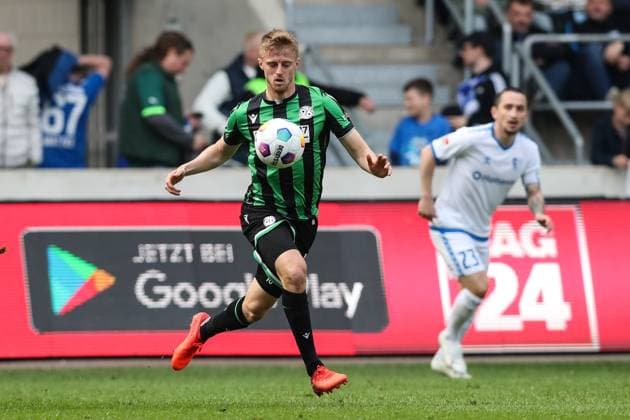 Sebastian Ernst (Hannover 96,10) - 2. Fußball Bundesliga Saison 2023-2024 1. FC Magdeburg vs. Hannover 96 in der MDCC Arena in Magdeburg - Aktion,Fußball,Mann,Männer,Deutschland,31.03.2024