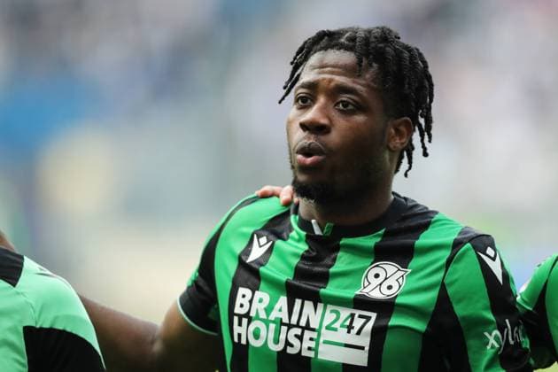 Bright Arrey Mbi (Hannover 96,4) - 2. Fußball Bundesliga Saison 2023-2024 1. FC Magdeburg vs. Hannover 96 in der MDCC Arena in Magdeburg - Einzelbild,Aktion,Fußball,Mann,Männer,Deutschland,31.03.2024
