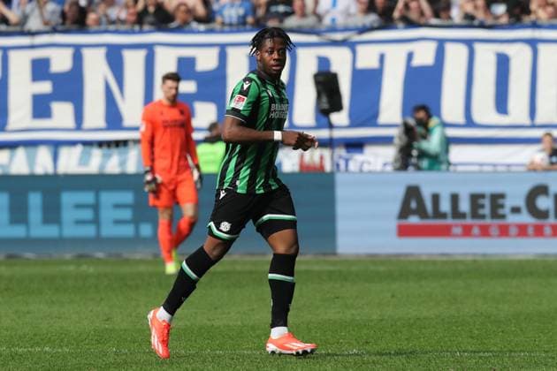 Bright Arrey Mbi (Hannover 96,4) - 2. Fußball Bundesliga Saison 2023-2024 1. FC Magdeburg vs. Hannover 96 in der MDCC Arena in Magdeburg - Aktion,Fußball,Mann,Männer,Deutschland,31.03.2024
