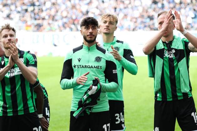 Muhammed Damar (M.,Hannover 96,17) mit v.l. Jannik Dehm (Hannover 96,20), Yannik Luehrs Lührs (Hannover 96,34), Havard Nielsen (Hannover 96,16) - 2. Fußball Bundesliga Saison 2023-2024 1. FC Magdeburg vs. Hannover 96 in der MDCC Arena in Magdeburg - Aktion,Fußball,Mann,Männer,Deutschland,31.03.2024