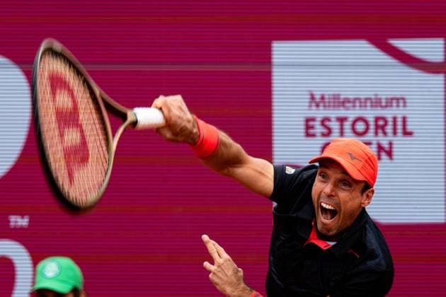 Estoril, Portugal, April 01 2024: Roberto Bautista Agut (Spain) in action during the Millennium Estoril Open match between Roberto Bautista Agut (Spain) and Miomir Kecmanovic (Serbia) at Clube de Tenis do Estoril in Estoril, Portugal. (Pedro Porru SPP) Copyright: xPedroxPorrux xSPPx spp-en-PePoSp-4F8A6375