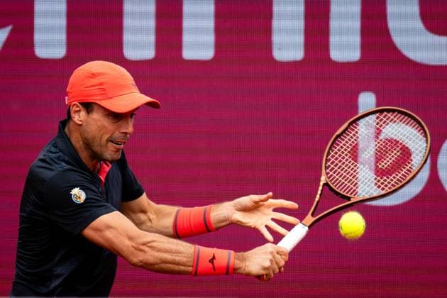 Estoril, Portugal, April 01 2024: Roberto Bautista Agut (Spain) in action during the Millennium Estoril Open match between Roberto Bautista Agut (Spain) and Miomir Kecmanovic (Serbia) at Clube de Tenis do Estoril in Estoril, Portugal. (Pedro Porru SPP) Copyright: xPedroxPorrux xSPPx spp-en-PePoSp-4F8A6506