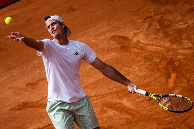Maximilian Marterer v Dominic Thiem - Millennium Estoril Open 2024 Maximilian Marterer from Germany competes against Dominic Thiem from Austria during the Millennium Estoril Open ATP, Tennis Herren 250 tennis tournament at Estoril Tennis Club, Estoril, Portugal on April 1, 2024. Lisbon Portugal  Copyright: xNunoxCruzx originalFilename:cruz-maximili240401_npy9K.jpg