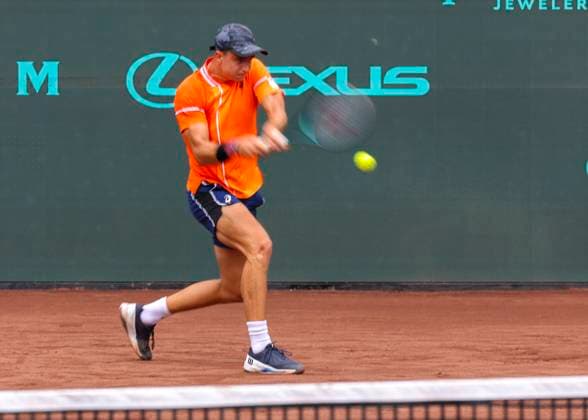 HOUSTON, TX - APRIL 01: Duje Ajdukovic (CRO) in action during the US Clay Court Championship at River Oaks Country Club on April 1, 2024 in Houston, Texas. (Photo by Leslie Plaza Johnson Icon Sportswire) TENNIS: APR 01 US Clay Court Championships EDITORIAL USE ONLY Icon240401031