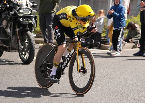 Sport Themen der Woche KW14 Sport Bilder des Tages Itzulia Basque Country 2024 - Stage 1 Jonas , VINGEGAARD HANSEN TEAM VISMA Irun Spain  Copyright: xLairysxLaurent ABACAx