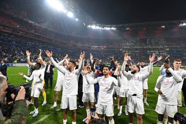 Corentin Tolisso et ses coÃ quipiers (lyon) FOOTBALL: Olympique Lyonnais vs Valenciennes Football Club - 1 2 Coupe de France - 02 04 2024 FredericChambert Panoramic 