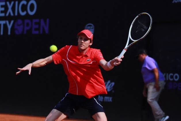 Mexico City Open Apr 2, 2024, Mexico City, Mexico: Antoine Bellier (CHE) hits a forehand against Rodrigo Pacheco (MEX) during the Day 3 of the Mexico City Open at Deportivo Chapultepec. on Apr 2, 2024, Mexico City, Mexico. Photo by Carlos Santiago Eyepix Group ABACAPRESS.COM Mexico City Mexico  Copyright: xEyepix ABACAx