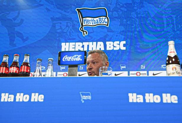 Sport Bilder des Tages Fussball, Herren, Saison 2023 2024, 2. Bundesliga, Hertha BSC, Trainer Pal Dardai (Hertha BSC), 03.04. 2024,