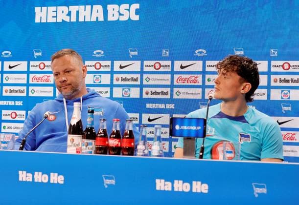 Cheftrainer Pál Dárdai, Fabian Reese, Deutschland, Berlin, Sportpark, GER, 2.FBL, Hertha BSC, Saison 2023 24, Pressekonferenz vor dem Auswärtsspiel beim SC Paderborn