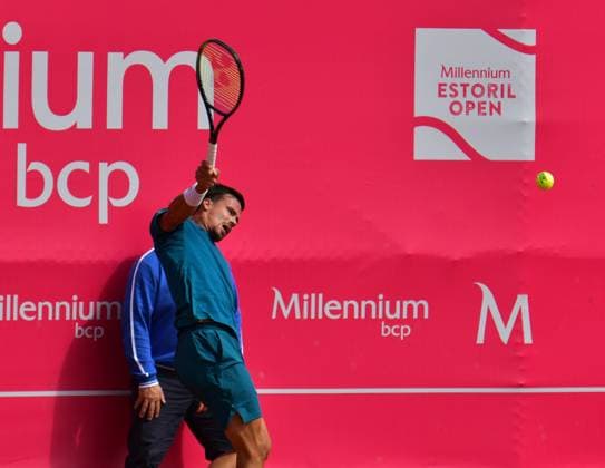 Daniel Altmeier (Deutschland) unterliegt bei den Estoril Open in Runde 1. Estoril Open, Portugal, 3. April 2024 - Der Deutsche Daniel Altmeier unterliegt bei den Estoril Open in Portugal dem Spanier Pedro Martinez in der ersten Runde. Estoril Estoril Tennis Club Lisbon Portugal
