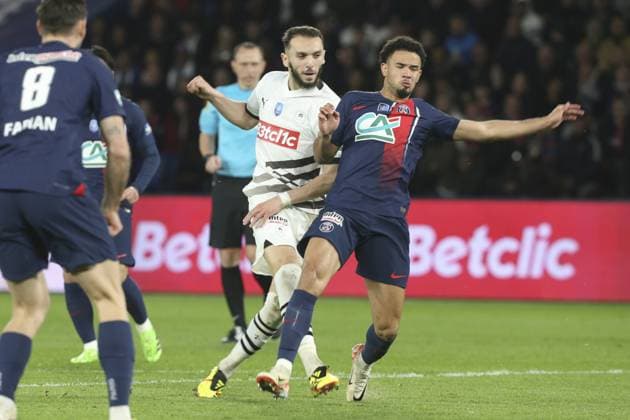 Amine Gouiri (Stade Rennais) Vs Warren Zaire-Emery (PSG) FOOTBALL : Paris Saint Germain Vs Rennes - Coupe de France - Demi Finale - 03 04 2024 MichaelBaucher Panoramic 