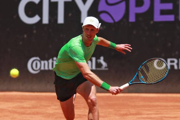 Mexico City Open - Day 4 Apr 3, 2024, Mexico City, Mexico: Marc Polmans (AUS) hits a backhand against Skander Mansouri (TUN) during the Day 4 of the Mexico City Open at Deportivo Chapultepec. on Apr 3, 2024, Mexico City, Mexico. (Photo by Carlos Santiago Eyepix Group) Copyright: xCarlosxSantiago xEyepixxGroupx CS_03042024_116343
