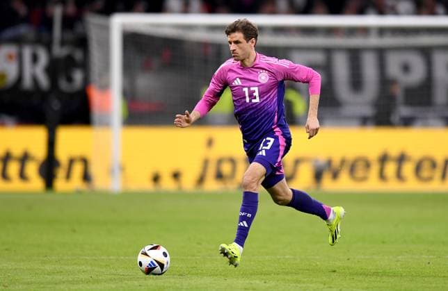 FUSSBALL INTERNATIONAL Testspiel in Frankfurt Deutschland - Niederlande 26.03.2023 Thomas Mueller (Deutschland) am Ball