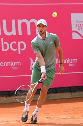 Dominic Thiem, Österreich, unterliegt im Achtelfinale der Estoril Open. Estoril Open, Portugal, 4. April 2024 - Dominic Thiem, Österreich, unterliegt im Achtelfinale der Estoril Open dem Franzosen Richard Gasquet (nicht im Bild) mit 4:6 und 6:7. Estoril Estoril Tennis Club Lisbon Portugal