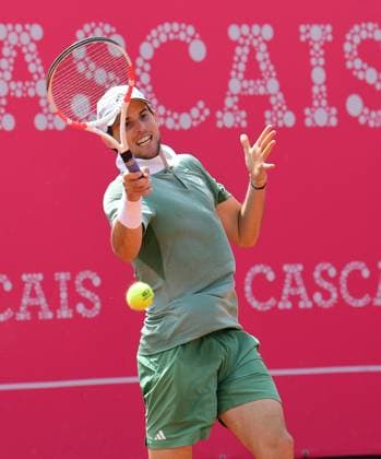 Dominic Thiem, Österreich, unterliegt im Achtelfinale der Estoril Open. Estoril Open, Portugal, 4. April 2024 - Dominic Thiem, Österreich, unterliegt im Achtelfinale der Estoril Open dem Franzosen Richard Gasquet (nicht im Bild) mit 4:6 und 6:7. Estoril Estoril Tennis Club Lisbon Portugal
