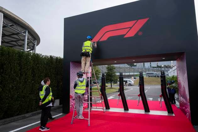 April 4, 2024, Suzuka, Mie, Japan: Construction workers put the finishing touches on the paddock gates on media day of the 2024 Formula 1 Japanese Grand Prix. Suzuka Japan - ZUMAb177 20240404_aap_b177_015 Copyright: xTaidghxBarronx