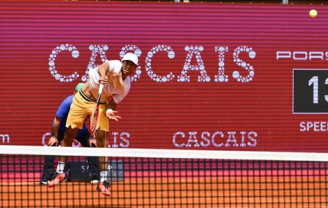 Nuno Borges (Portugal) in seinem aktuell laufenden Viertelfinale der Estoril Open Estoril Open, Portugal, 5. April 2024 - Nuno Borges (Portugal) in seinem aktuell laufenden Viertelfinale der Estoril Open in Portugal gegen den Chilenen Cristian Garin (nicht im Bild) Estoril Estoril Tennis Club Lisbon Portugal