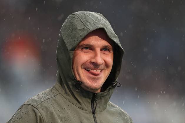05.04.2024, xtgx, Fussball 2. Bundesliga, FC Hansa Rostock - SV Wehen Wiesbaden, v.l. Mersad Selimbegovic (Rostock, Trainer) Portrait, Portraet, Einzelbild PROHIBIT ANY USE OF PHOTOGRAPHS as IMAGE SEQUENCES and or QUASI-VIDEO) Rostock