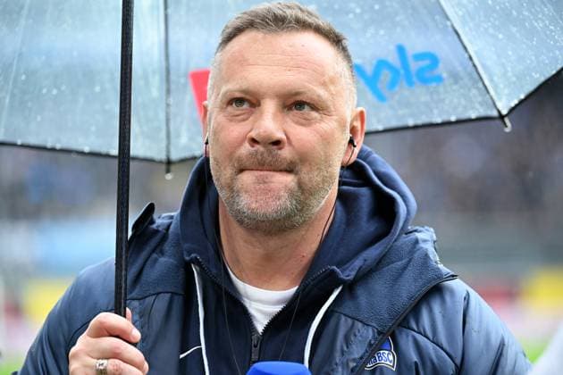 Paderborn, Home Deluxe Arena, 05.04.24, GER, Herren, 2.Bundesliga, Saison 2023-2024, SC Paderborn 07 - Hertha BSC Berlin Bild: Trainer Pal DARDAI (Hertha BSC) Only for editorial use! DFL regulations prohibit any use of photographs as image sequences and or quasi-video. NRW Deutschland