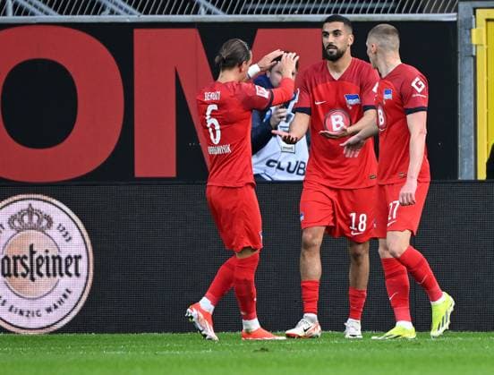 Paderborn, Home Deluxe Arena, 05.04.24, GER, Herren, 2.Bundesliga, Saison 2023-2024, SC Paderborn 07 - Hertha BSC Berlin Bild: Aymen BARKOK (Hertha BSC) jubelt nach seinem Tor zum 1:1 Only for editorial use! DFL regulations prohibit any use of photographs as image sequences and or quasi-video. NRW Deutschland