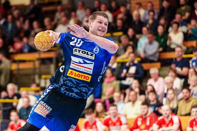 Wurf Tor Leon Ciudad Benitez (VfL Luebeck-Schwartau, 20) GER, VfL Luebeck-Schwartau vs. HSG Nordhorn-Lingen, Handball, 2. Bundesliga, Spieltag 27, Saison 2023 2024, 05.04.2024 GER, VfL Luebeck-Schwartau vs. HSG Nordhorn-Lingen, Handball, 2. Bundesliga, Spieltag 27, Saison 2023 2024, 05.04.2024 Luebeck