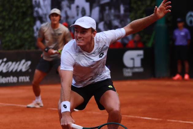 April 5, 2024, Mexico City, Ciudad de Mexico, Mexico: April 5, 2024, Mexico City, Mexico: Tristan Schoolkate of Australia returns a shot to Christian Harrison of United States and Marcus Willis of Great Britain during the Mexico City Open quarter finals match at Deportivo Chapultepec. Tristan Schoolkate Christian Harrison defeated Christian Harrison Marcus Willis 2 sets to 0. on April 5, 2024 in Mexico City, Mexico. Mexico City Mexico - ZUMAe321 20240405_zsa_e321_034 Copyright: xCarlosxSantiago xEyepixxGroupx