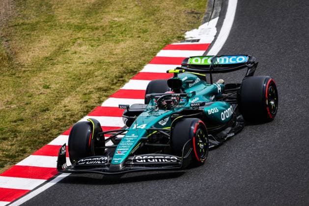 14 ALONSO Fernando (spa), Aston Martin F1 Team AMR24, action during the Formula 1 MSC Cruises Japanese Grand Prix 2024, 4th round of the 2024 Formula One World Championship, WM, Weltmeisterschaft from April 5 to 7, 2024 on the Suzuka International Racing Course, in Suzuka, Japan - F1 - JAPANESE GRAND PRIX 2024 DPPI Panoramic  240406_R04_GIAPPONE_AV3_9003